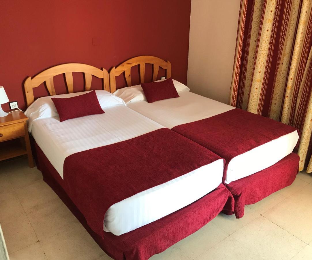 Hotel Jm Jardin De La Reina Guillena Dış mekan fotoğraf