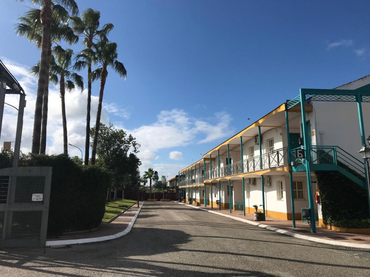 Hotel Jm Jardin De La Reina Guillena Dış mekan fotoğraf