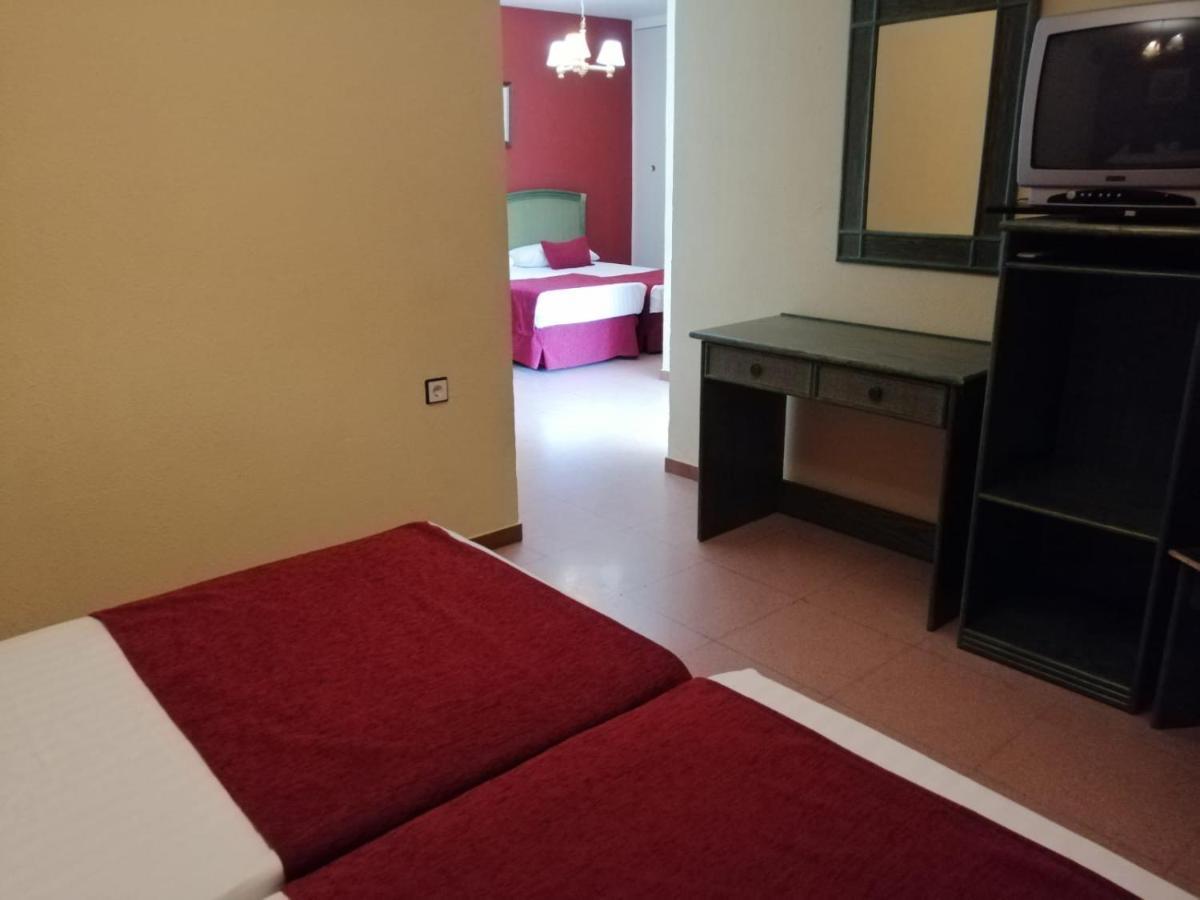 Hotel Jm Jardin De La Reina Guillena Dış mekan fotoğraf